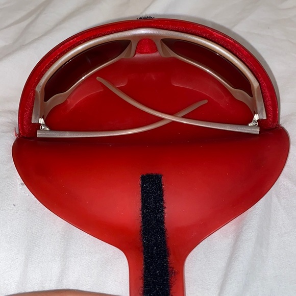 PRADA sunglasses - Picture 5 of 5